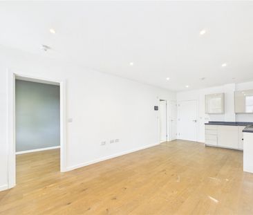 High Street, Theale, Reading, Berkshire, RG7 - Photo 1