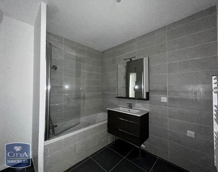 Location Appartement 3 pièces 63m² VILLEFRANCHE SUR SAONE 69400 - Photo 4