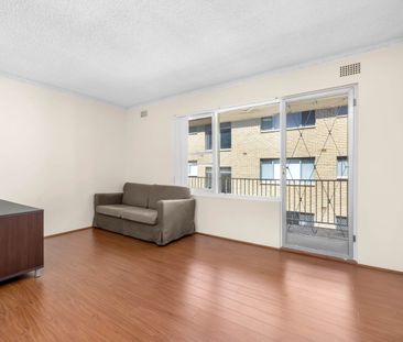 2-Bedroom unit in a convenient Eastwood location - Photo 1