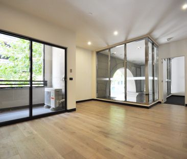 Stylish Inner-City Living in Melbourne’s Archway Precinct - Photo 2