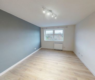 Flat to rent on - Photo 4