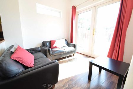 1 bedroom in a house share to rent - Photo 3