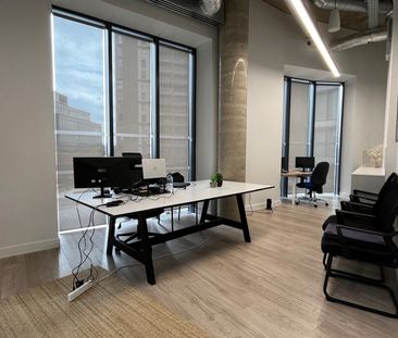 The Ark, Crossharbour Plaza, London, E14 - Photo 1