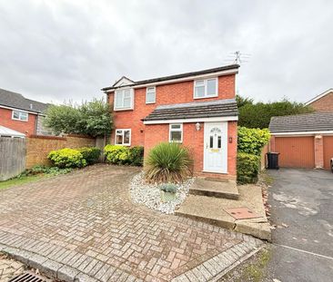 Morton Close, Camberley - 3 bedrooms Property for lettings - Seymours - Photo 5