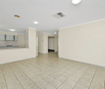 14 Colverwell Crescent, Jerrabomberra - Photo 3