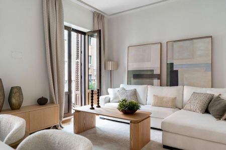 4 room luxury Flat for rent in Madrid, Spain - Photo 2