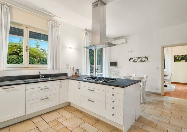 via solferino, 5, Forte dei Marmi, Tuscany 55042