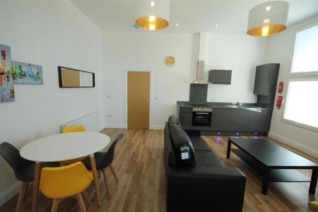 2 bedroom apartment to rent - Photo 3