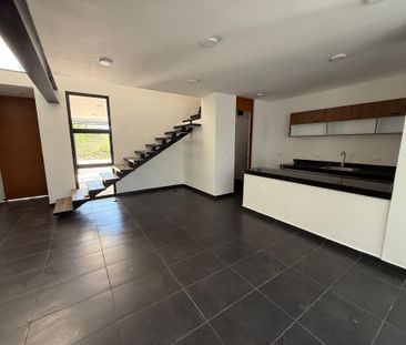 Townhouse de 2 recámaras, sin amueblar, en Xcanatun. - Photo 4