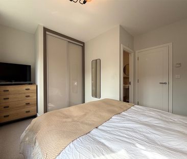 Holme Close, Ash, Aldershot, Surrey, GU12 - Photo 6