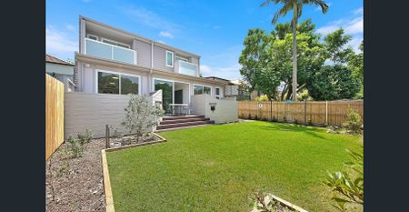 Modern Self-Contained Studio - Photo 4