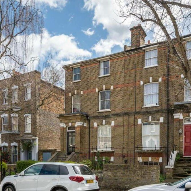 3 bedroom apartment to rent - Photo 2