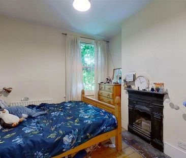 4 bedroom semi-detached house to rent - Photo 1