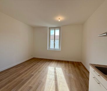 Location Appartement 1 pièce 23m² - Photo 3