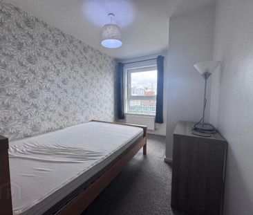 Apt 13, College Gate, Belfast, BT1 6AS - Photo 5