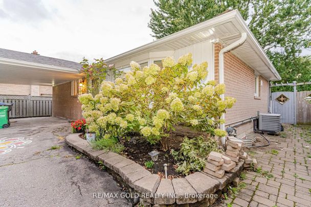 For Lease - 136 Bartley Bull Parkway, Brampton, Ontario - Photo 1