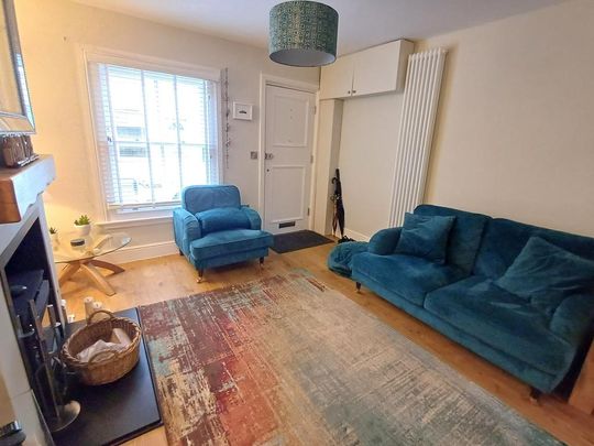 3 bedroom terraced house to rent - Photo 1