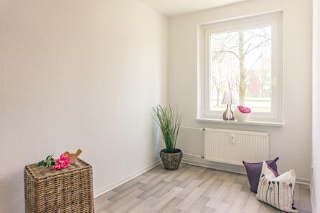 Ländlich gelegene 3-Raum-Wohnung mit Tageslichtbad - Foto 5