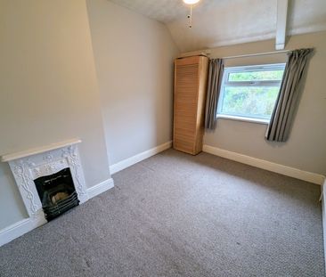 A 3 Bedroom Semi-Detached - Photo 4