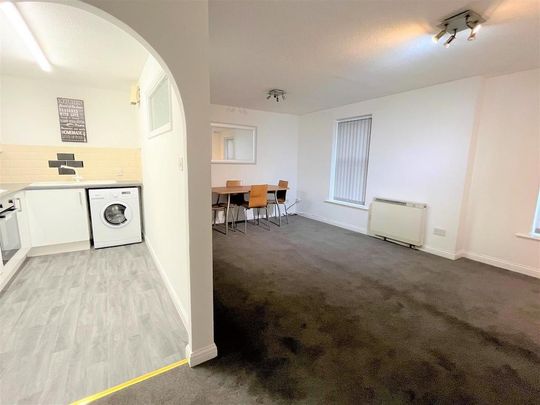 2 bedroom apartment to rent - Photo 1