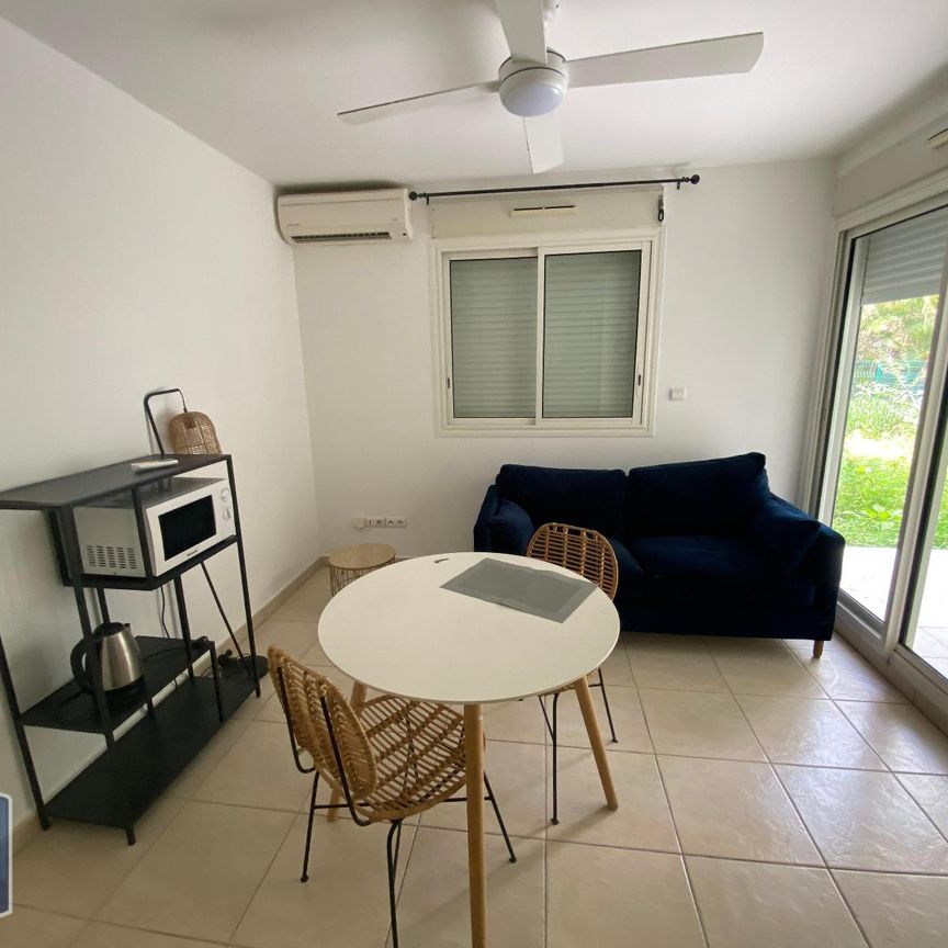 Location Appartement 1 pièce 25m² ST DENIS 97400 - Photo 1
