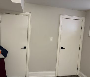 For Lease - 31 Irwin Drive Unit# B, Whitby, Ontario - Photo 1