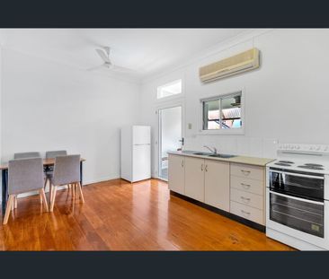 4/286 Lake Street, Cairns North, Qld 4870 - Photo 4