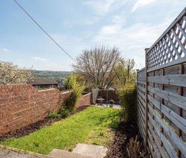 3 bedroom terraced house to rent - Photo 4