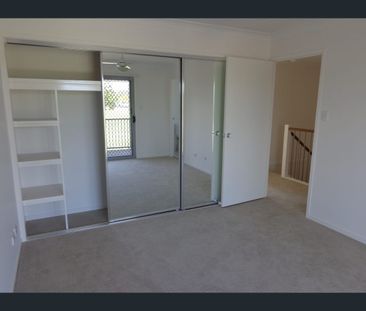 232 Preston Road, Wynnum West, Qld 4178 - Photo 6