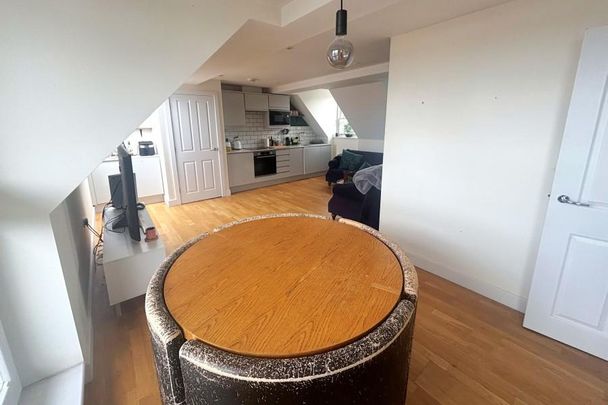 2 bedroom apartment to rent - Photo 1