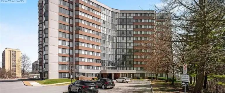 1105 - 1230 MARLBOROUGH COURT | 1105 - 1230 MARLBOROUGH COURT, Oakville - Photo 1