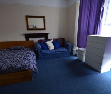 2 bedroom private hall to rent - Photo 3