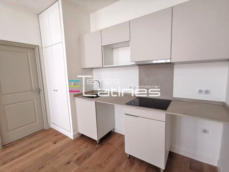 Location Appartement 1 pièce 37m² NIMES 30000 - Photo 5