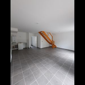 Location Maison 5 pièces 95 m² LE CONTROIS EN SOLOGNE (PROCHE CENTRE VILLE) - Photo 2