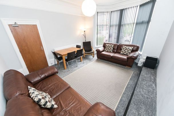 Headingley Avenue, Leeds - Photo 1