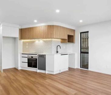 Brand New 1-Bedroom + Study Townhouse - Photo 3