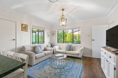 Spacious Family Home with Views - 9 Charles St, Milton - Photo 4