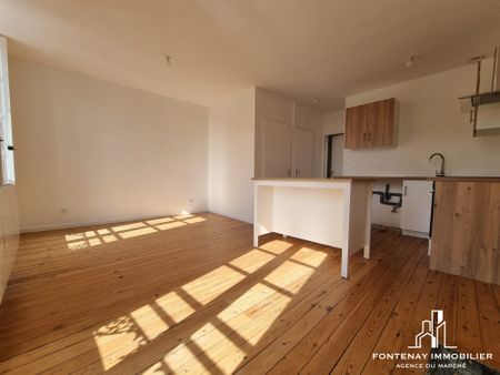 Location Appartement 3 pièces 46m² FONTENAY LE COMTE 85200 - Photo 4