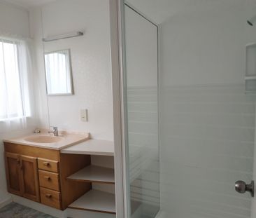 2-BEDROOM IN MACLEANS ZONE - Photo 4