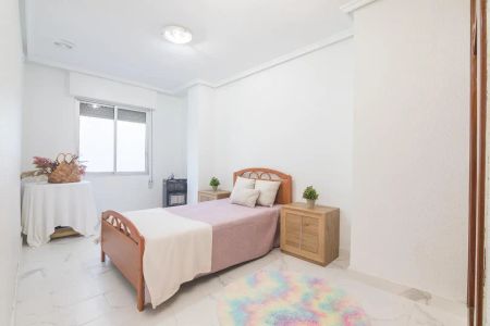Casa o chalet de alquiler en Calle Teniente Ruiz Bru, 36, Pont Nou - Corazón de Jesús - Photo 5
