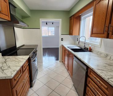 For Lease - 79 Watney Crescent, Toronto, Ontario - Photo 3