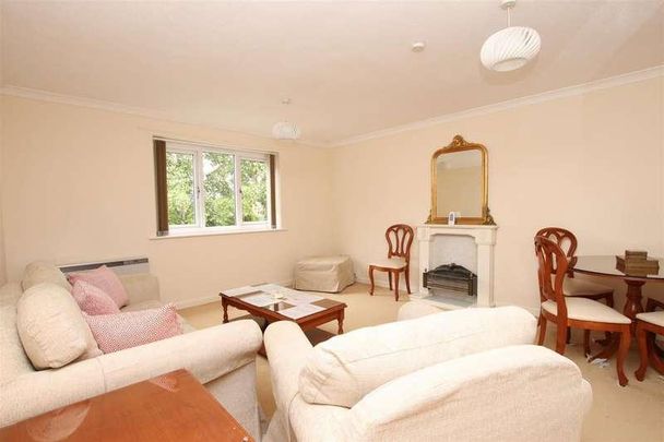 Weymouth Court, Bath, BA1 - Photo 1