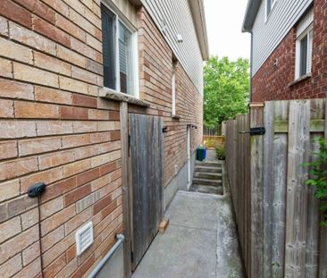 For Lease - 34 Peach Blossom Crescent Unit# 2, Kitchener, Ontario - Photo 5