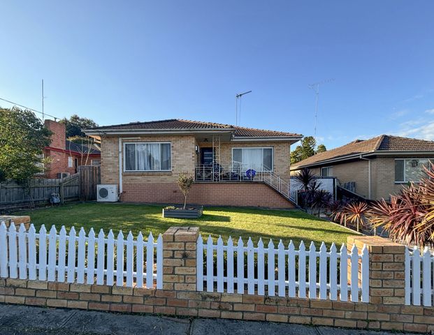 55 Well Street Morwell VIC - Photo 1