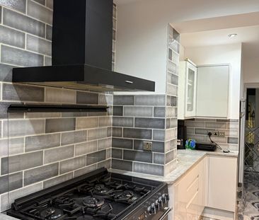 Room in a Shared House, Wetherby Road, LS17 - Photo 4