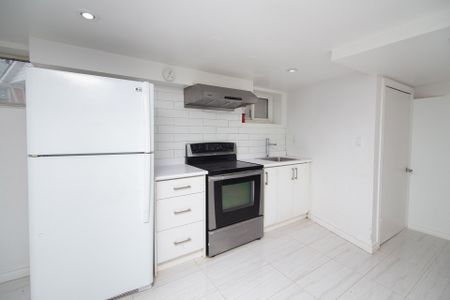 For Lease - 116 Earlton Road Unit# Bsmt, Toronto, Ontario - Photo 4