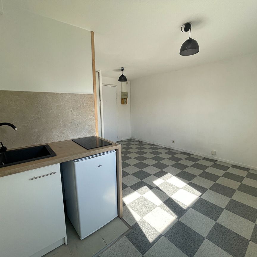 Location Appartement 1 pièce 17m² - Photo 1