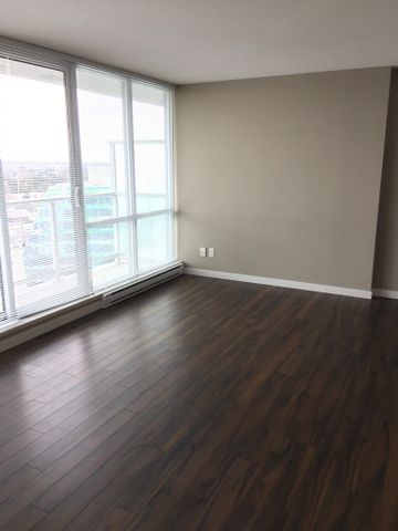 1 Bedroom - Photo 2