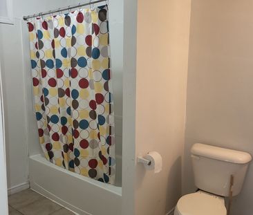 For Lease - 26 Howden Crescent, Guelph, Ontario - Photo 2