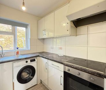 3 bedroom maisonette to rent - Photo 6